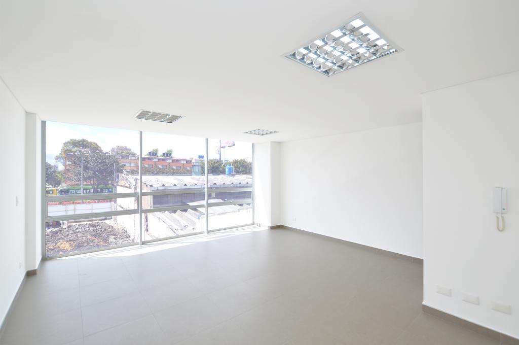 Consultorio en arriendo en La Castellana, Bogotá, 35 m² · foto 3 de 8