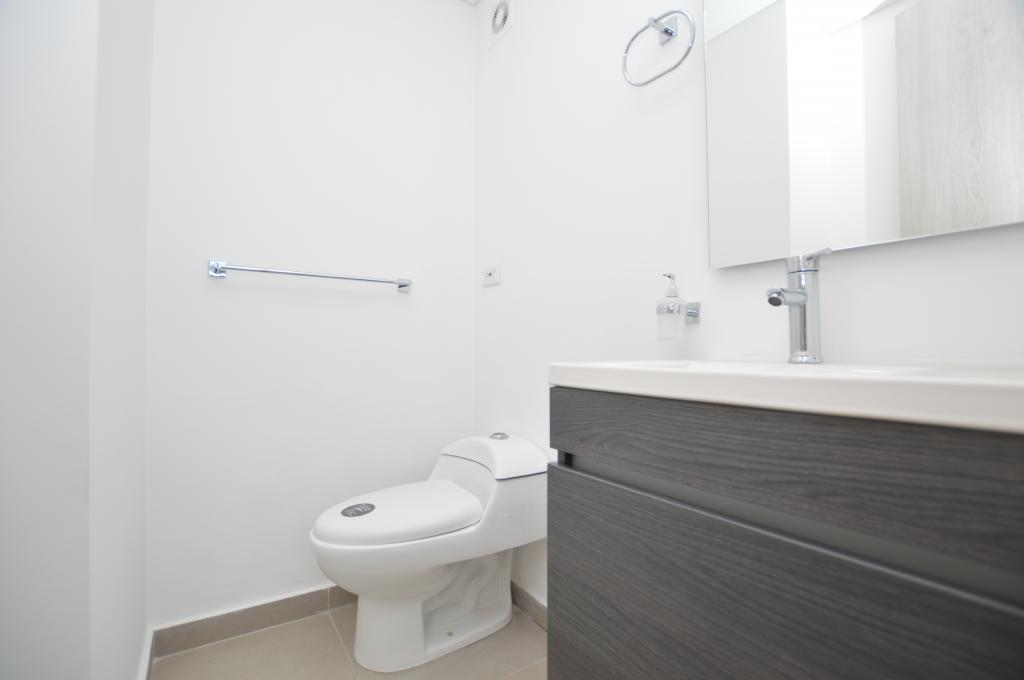 Consultorio en arriendo en La Castellana, Bogotá, 35 m² · foto 6 de 8