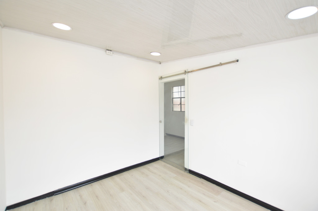 Local en arriendo en Colombia, Bogotá, 88 m² · foto 8 de 16