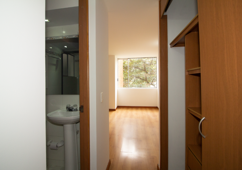 Apartamento de 3 alcobas en arriendo en Hayuelos, Bogotá, 70 m² · foto 14 de 23