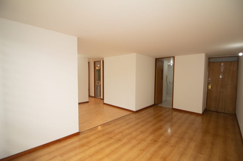 Apartamento de 3 alcobas en arriendo en Hayuelos, Bogotá, 70 m² · foto 4 de 23