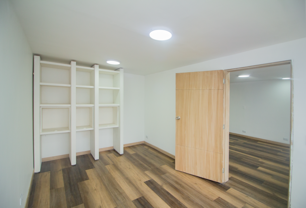 Oficina en arriendo en Polo Club, Bogotá, 50 m² · foto 4 de 6