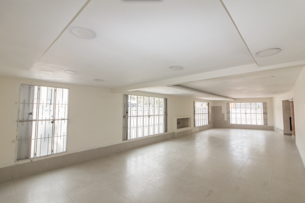 Casa de 7 alcobas en arriendo en San Patricio, Bogotá, 385 m² · foto 11 de 19