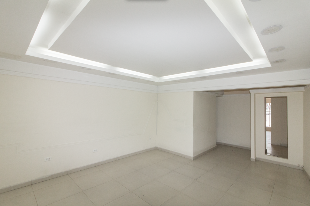 Casa de 7 alcobas en arriendo en San Patricio, Bogotá, 385 m² · foto 15 de 19