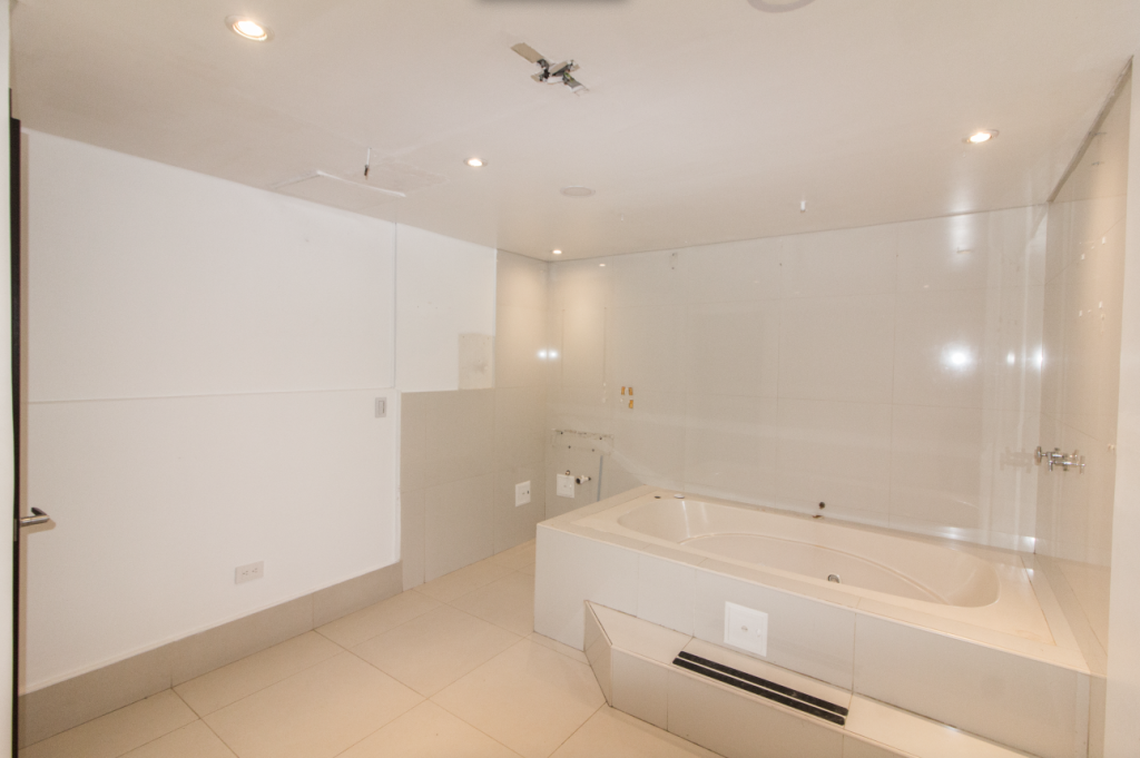 Casa de 7 alcobas en arriendo en San Patricio, Bogotá, 385 m² · foto 17 de 19