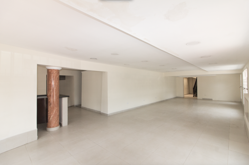 Casa de 7 alcobas en arriendo en San Patricio, Bogotá, 385 m² · foto 9 de 19