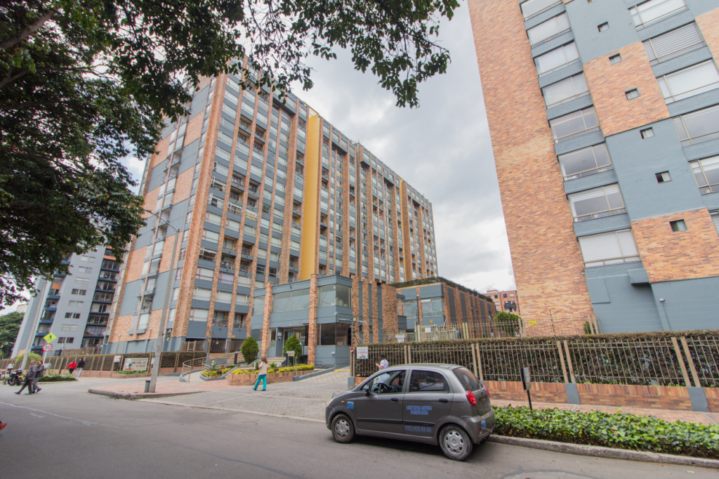 Apartamento de 4 alcobas en venta en Cedritos, Bogotá, 165 m² · foto 21 de 22
