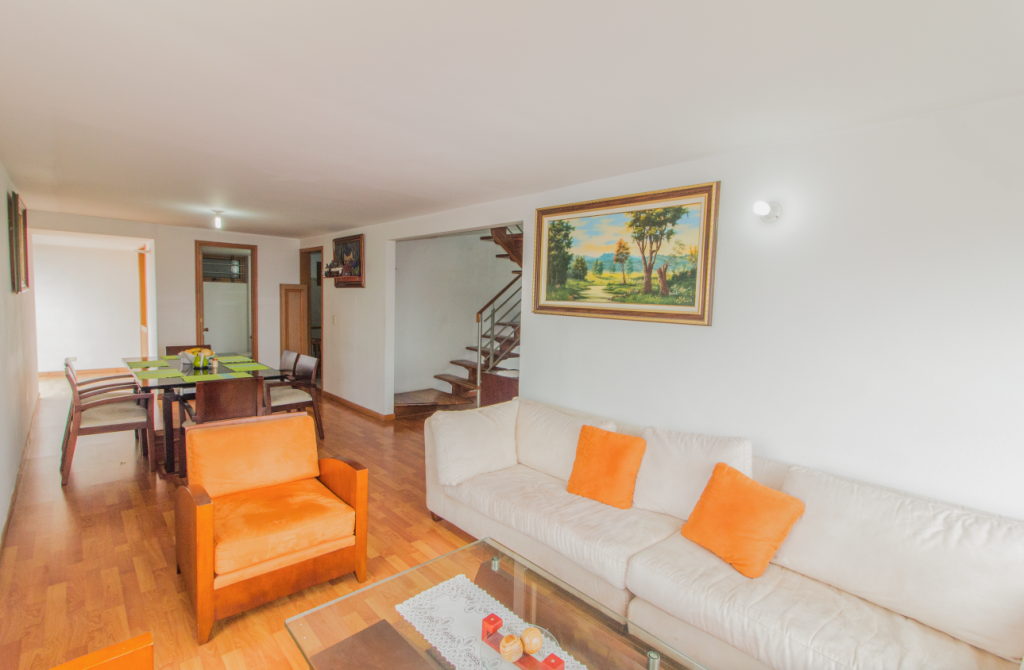 Apartamento de 4 alcobas en venta en Cedritos, Bogotá, 165 m² · foto 2 de 22