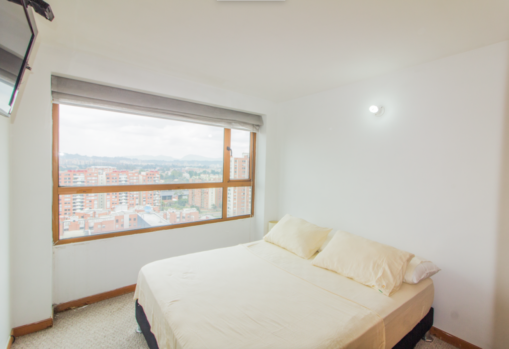 Apartamento de 4 alcobas en venta en Cedritos, Bogotá, 165 m² · foto 11 de 22