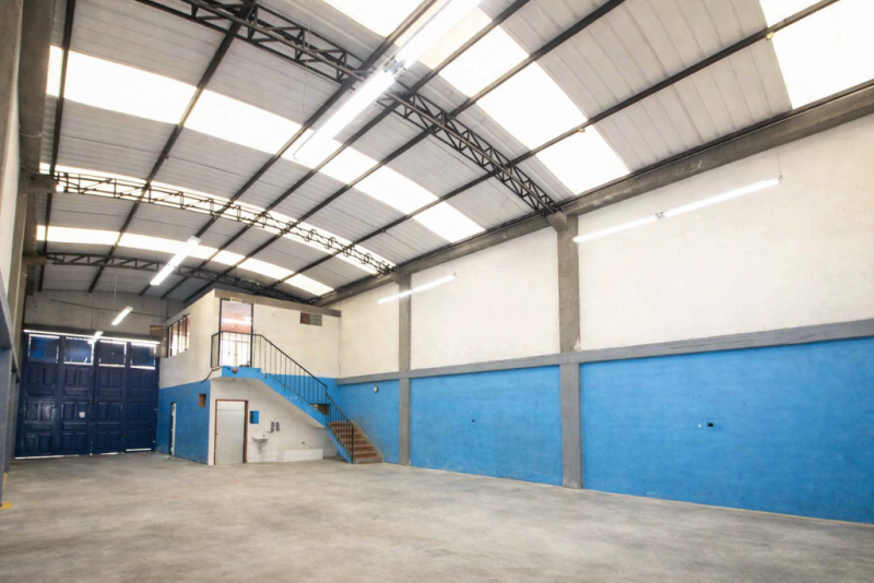 Bodega en venta en San Fernando, Bogotá, 194 m² · foto 4 de 11