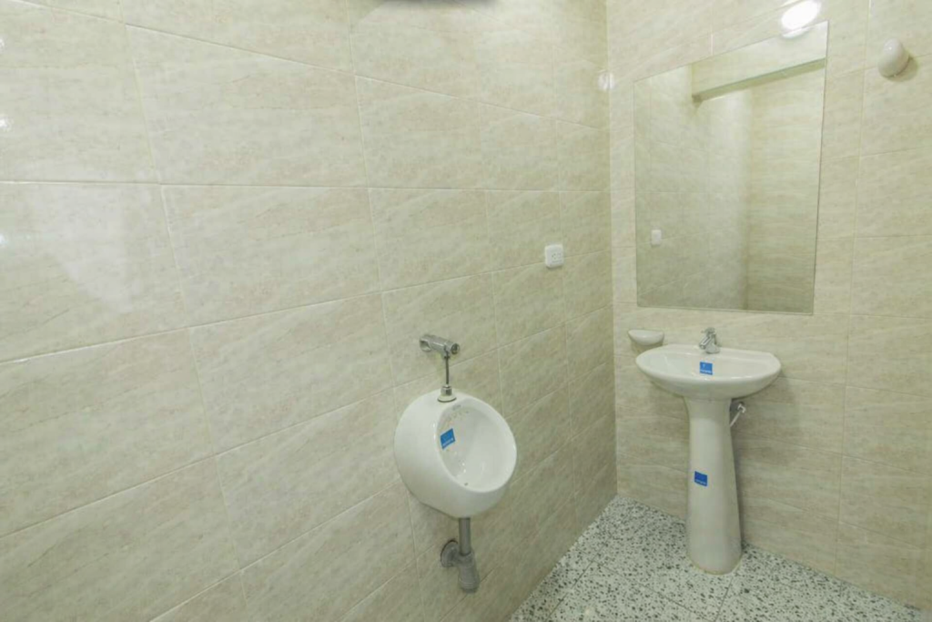 Local en arriendo en La Castellana, Bogotá, 130 m² · foto 22 de 24
