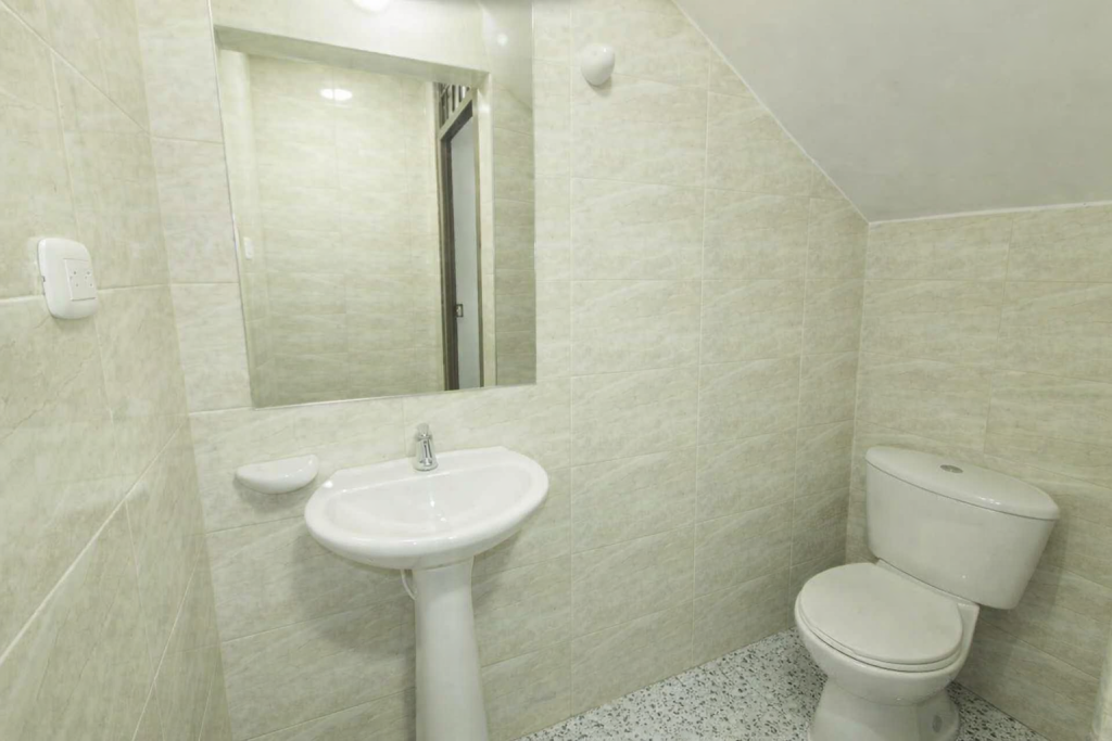 Local en arriendo en La Castellana, Bogotá, 130 m² · foto 23 de 24