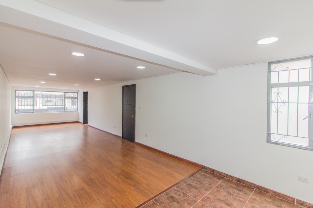 Local en arriendo en La Castellana, Bogotá, 130 m² · foto 3 de 24