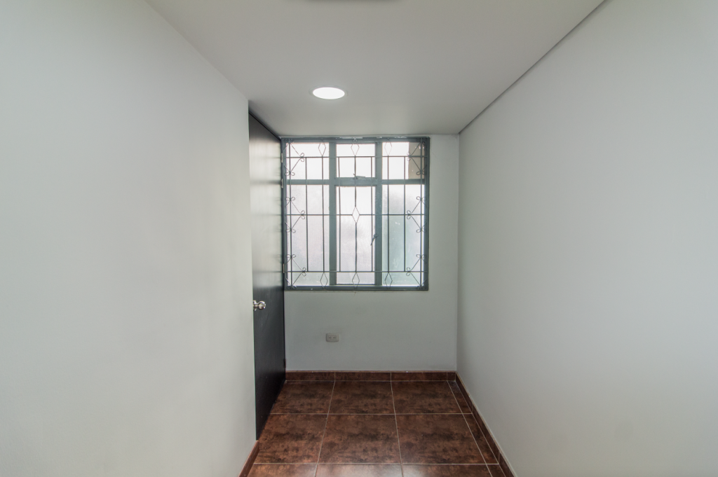 Local en arriendo en La Castellana, Bogotá, 130 m² · foto 8 de 24