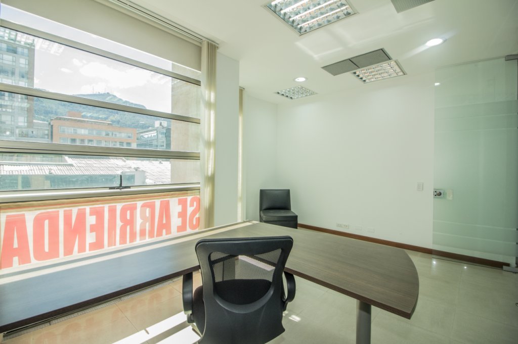 Oficina en arriendo en Chico Reservado, Bogotá, 92 m² · foto 21 de 23