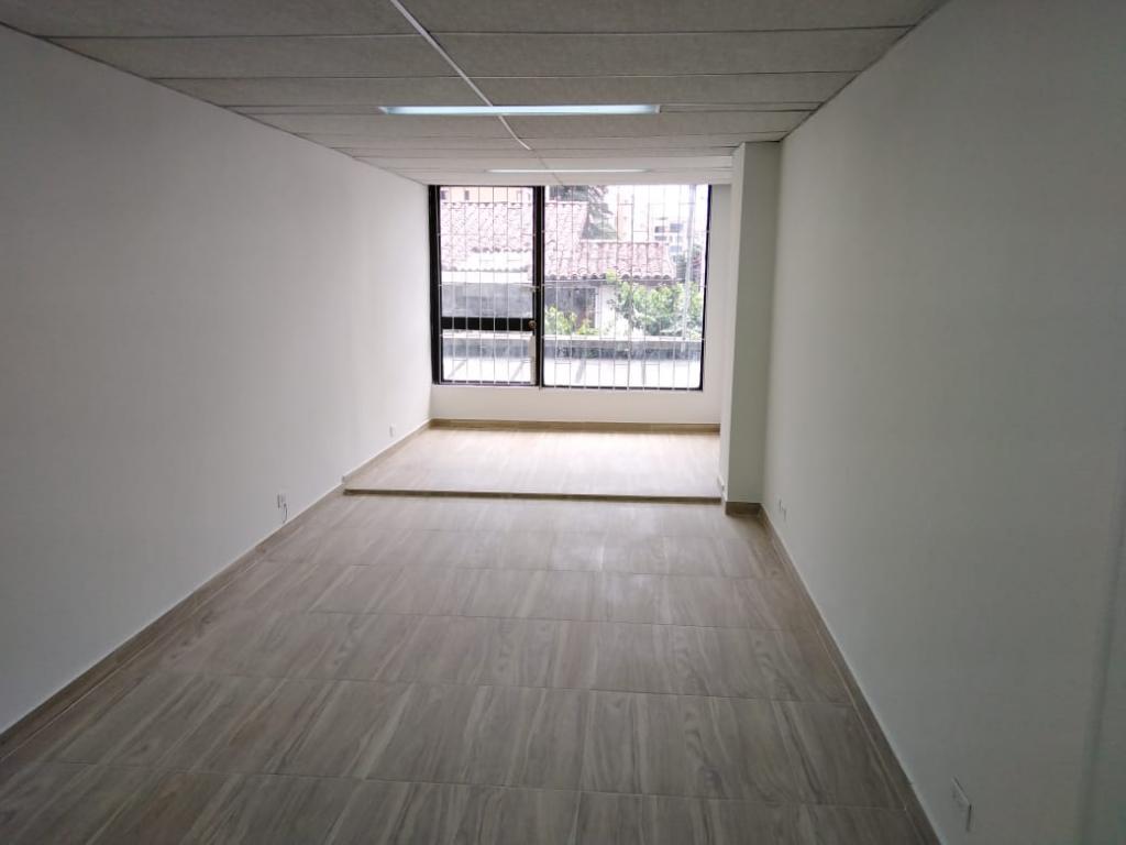 Oficina en venta en Unicentro, Bogotá, 24 m² · foto 3 de 7
