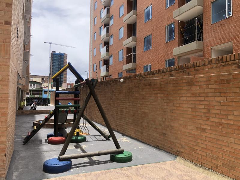 Apartamento de 3 alcobas en venta en Cedro Golf, Bogotá, 118 m² · foto 22 de 24