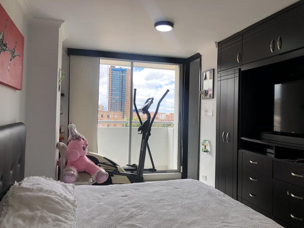 Apartamento de 3 alcobas en venta en Cedro Golf, Bogotá, 118 m² · foto 10 de 24