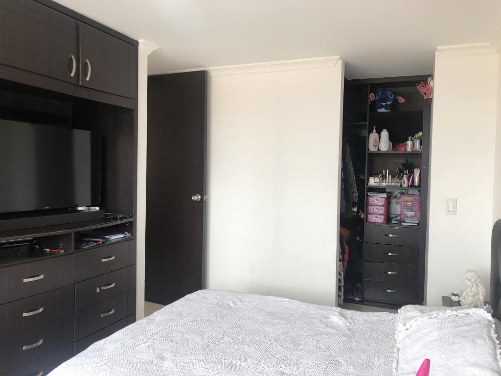 Apartamento de 3 alcobas en venta en Cedro Golf, Bogotá, 118 m² · foto 11 de 24