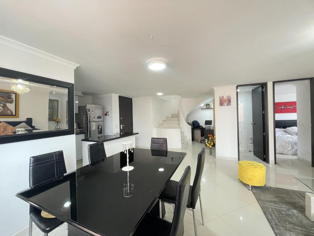Apartamento de 3 alcobas en venta en Cedro Golf, Bogotá, 118 m² · foto 2 de 24