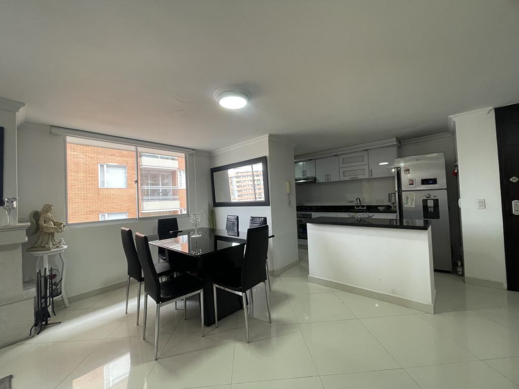 Apartamento de 3 alcobas en venta en Cedro Golf, Bogotá, 118 m² · foto 4 de 24
