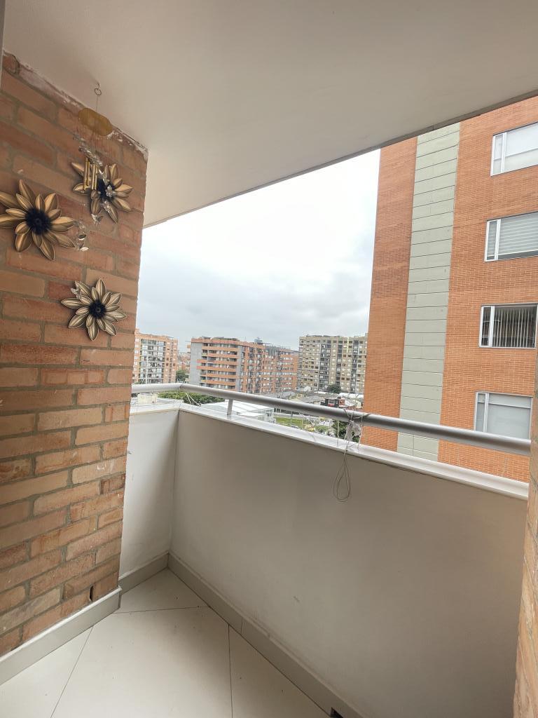Apartamento de 3 alcobas en venta en Cedro Golf, Bogotá, 118 m² · foto 5 de 24