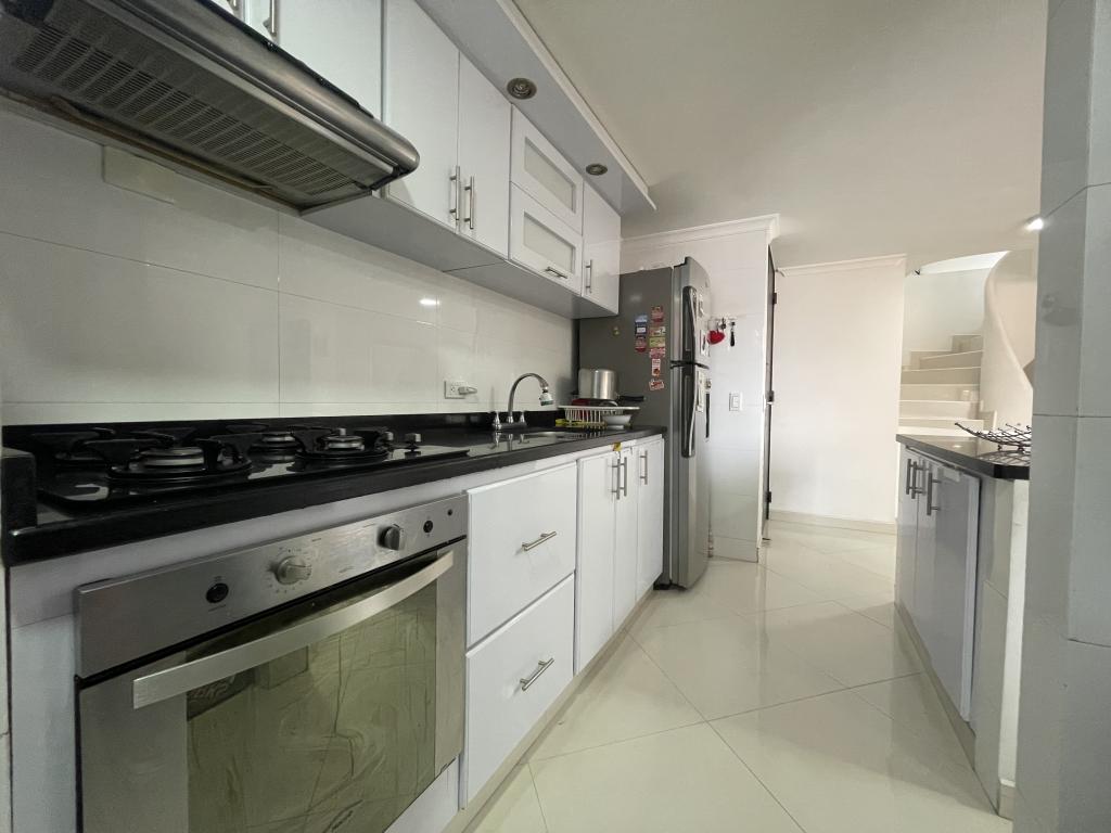 Apartamento de 3 alcobas en venta en Cedro Golf, Bogotá, 118 m² · foto 7 de 24