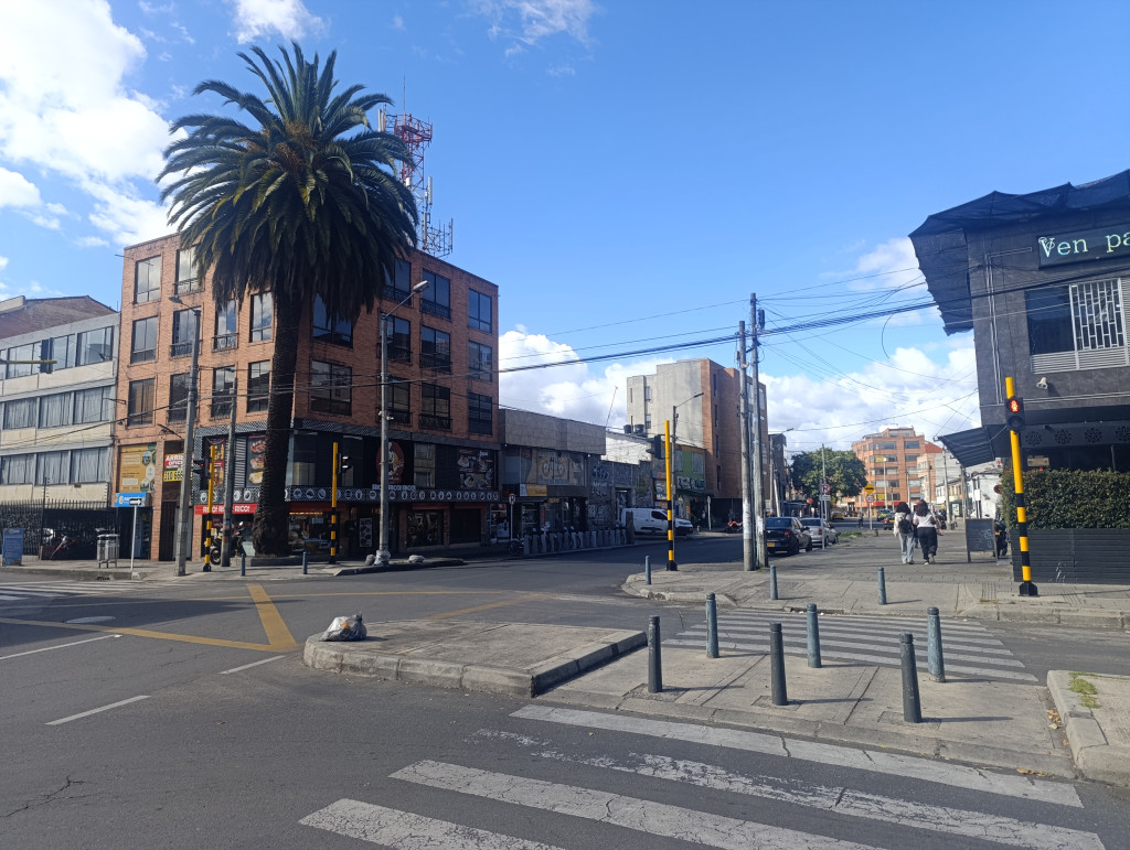 Casa de 8 alcobas en venta en Galerias, Bogotá, 857 m² · foto 11 de 14