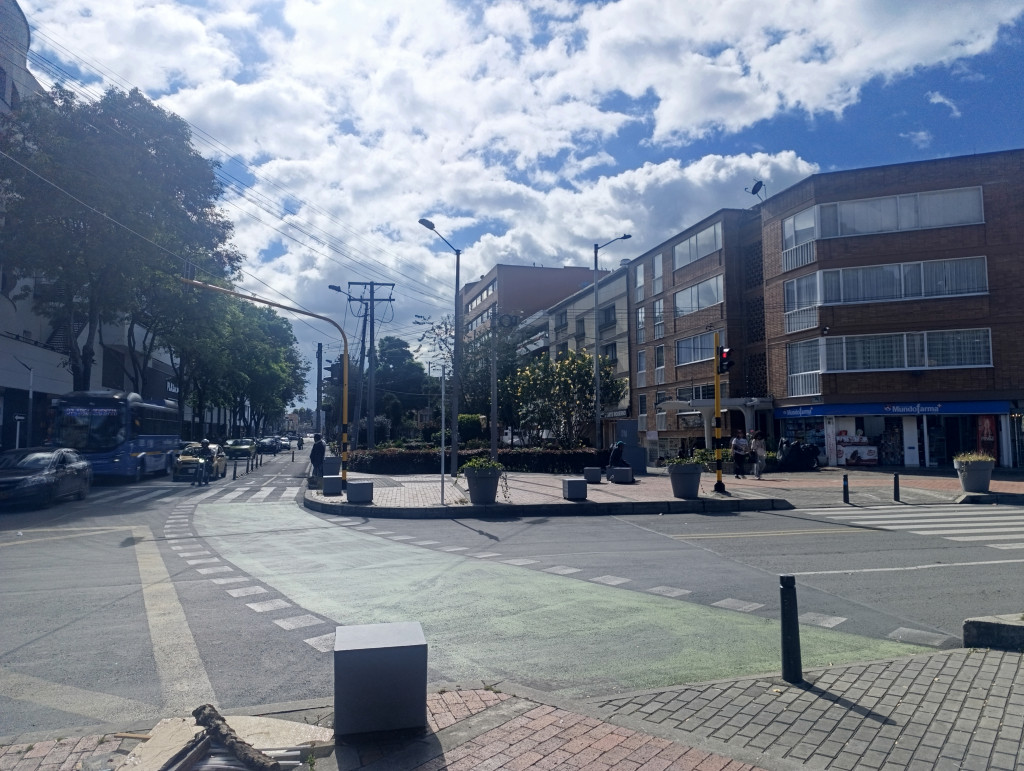 Casa de 8 alcobas en venta en Galerias, Bogotá, 857 m² · foto 6 de 14