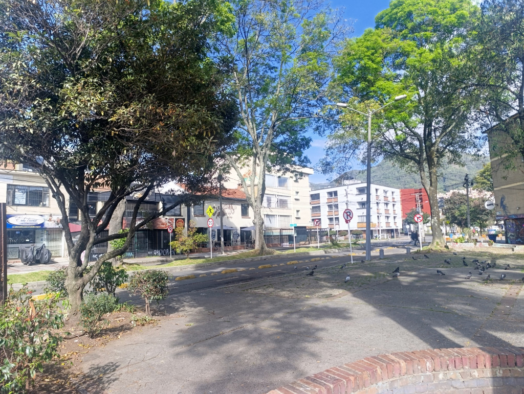 Casa de 8 alcobas en venta en Galerias, Bogotá, 857 m² · foto 7 de 14