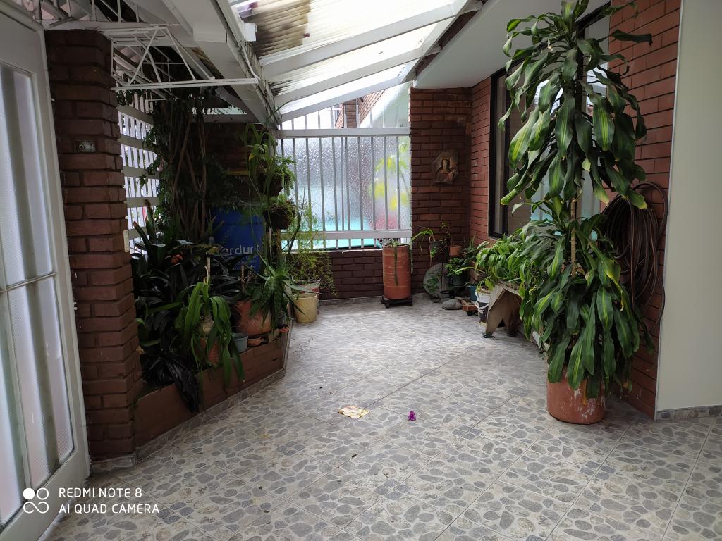 Casa en venta en La Esmeralda, Bogotá · foto 2 de 24