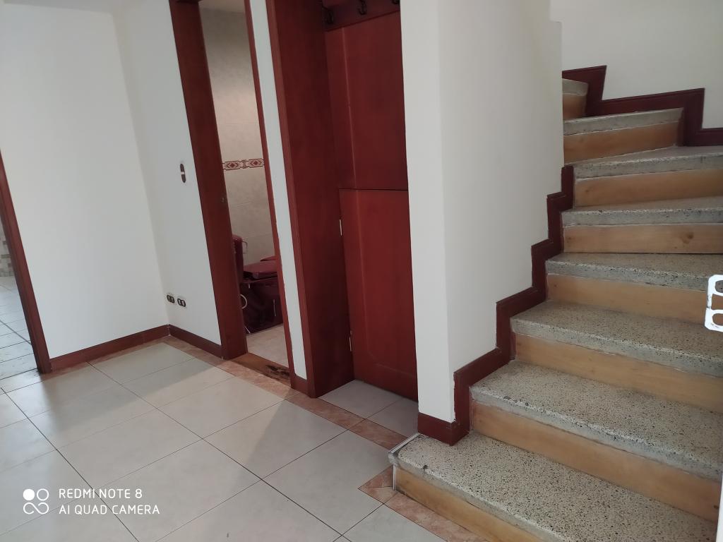 Casa en venta en La Esmeralda, Bogotá · foto 5 de 24