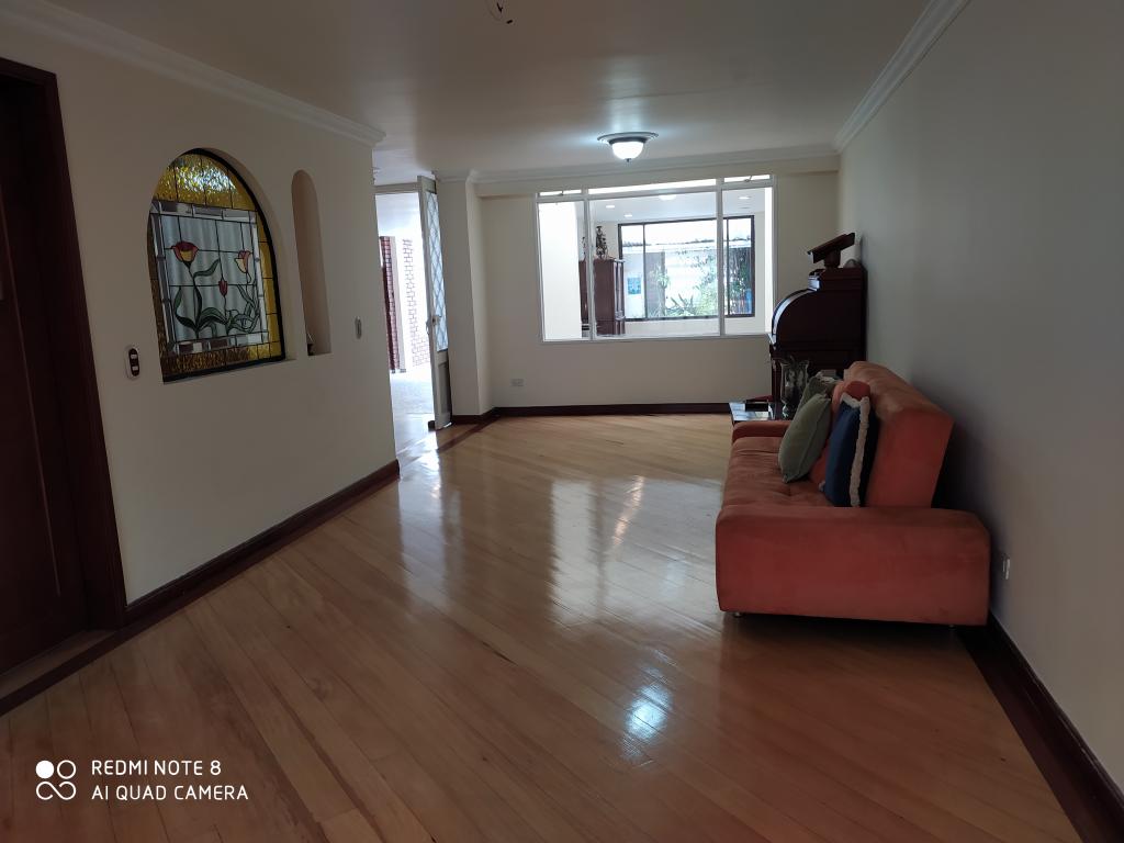 Casa en venta en La Esmeralda, Bogotá · foto 7 de 24