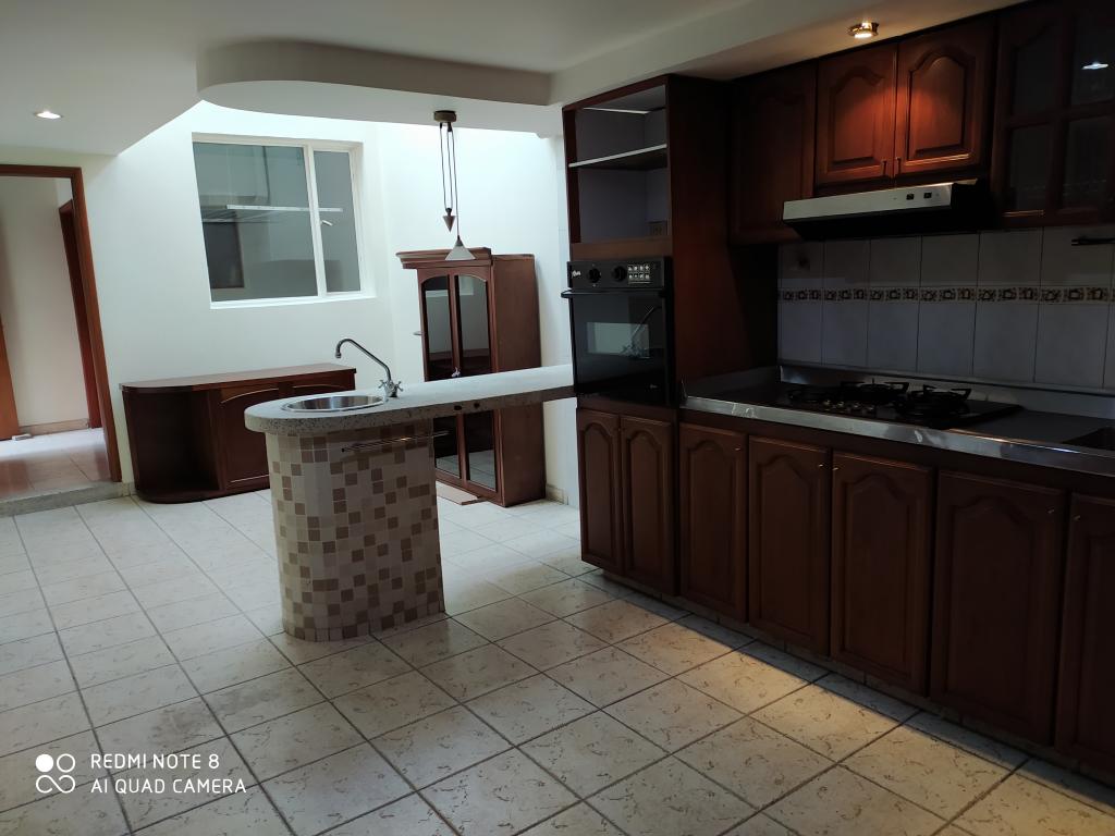 Casa en venta en La Esmeralda, Bogotá · foto 11 de 24