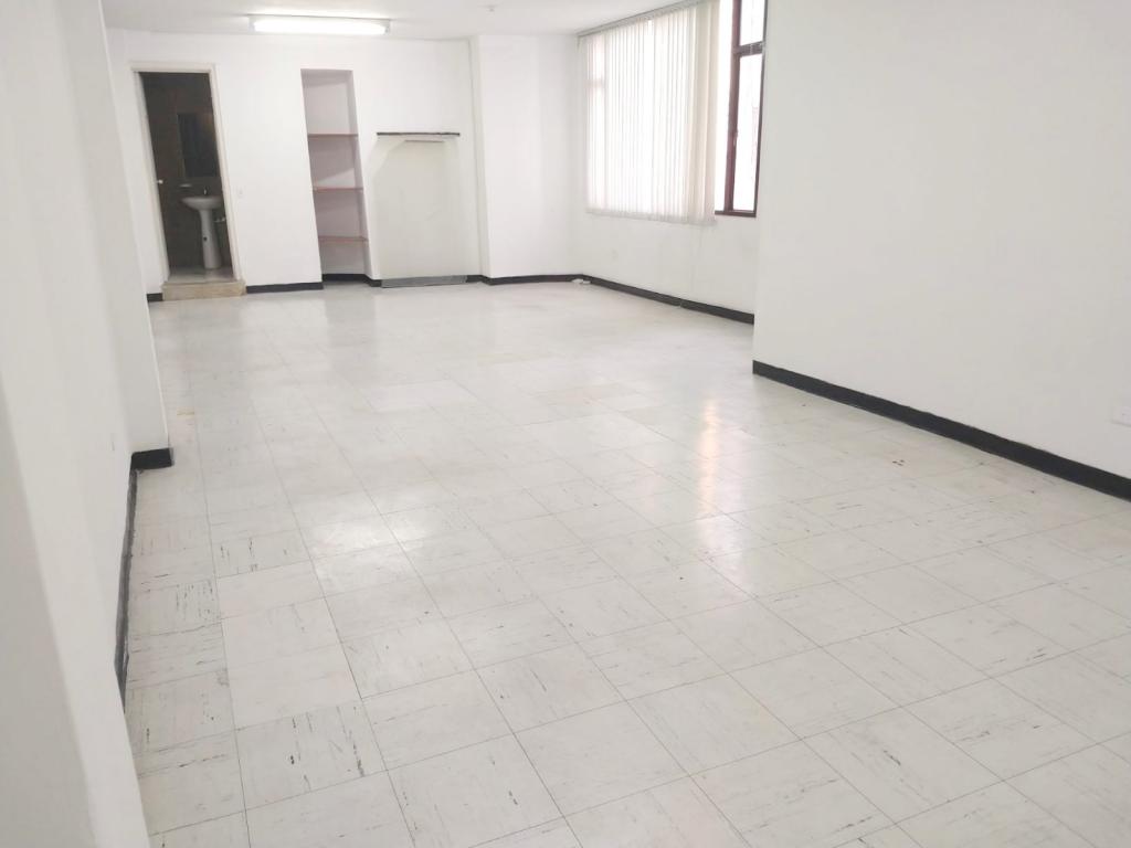 Edificio en arriendo en Acevedo Tejada, Bogotá, 825 m² · foto 15 de 22