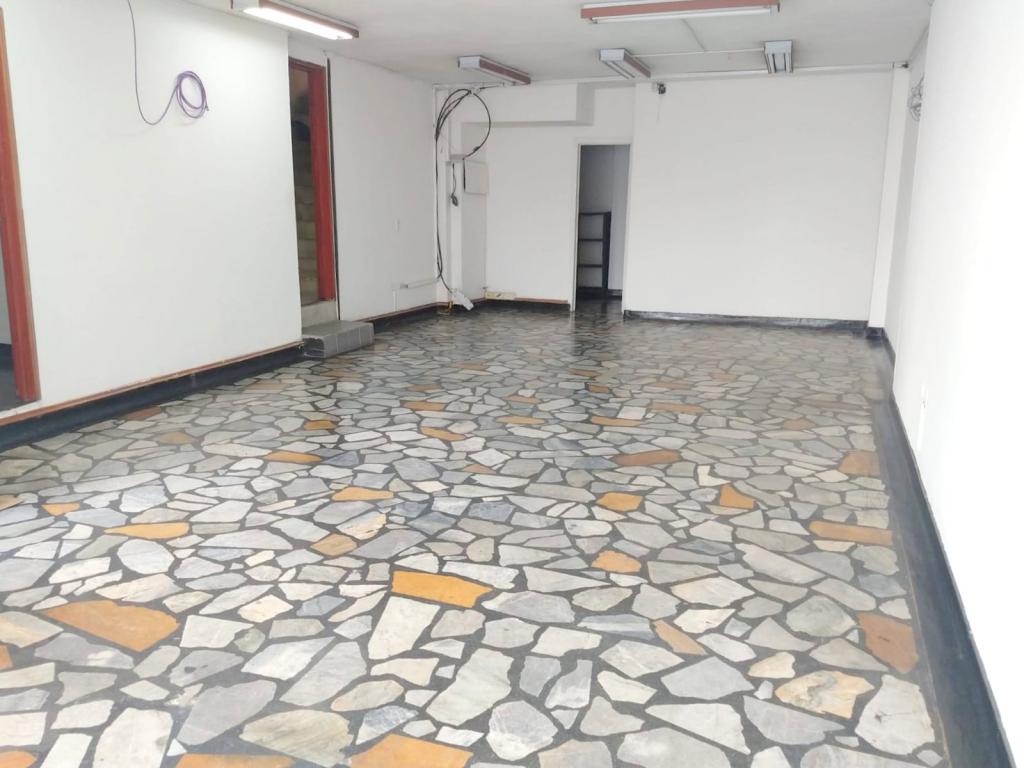 Edificio en arriendo en Acevedo Tejada, Bogotá, 825 m² · foto 3 de 22