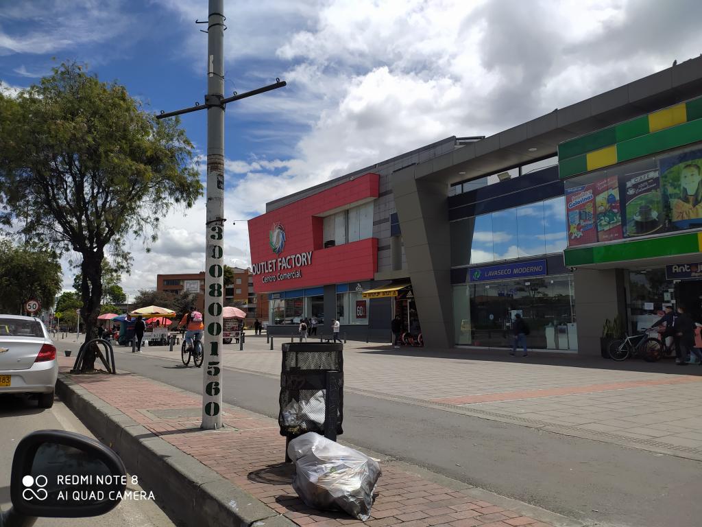 Local en venta en Americas, Bogotá, 32 m² · foto 2 de 8