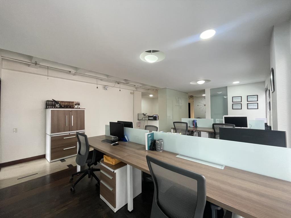 Oficina en venta en Chico Norte, Bogotá, 130 m² · foto 3 de 12