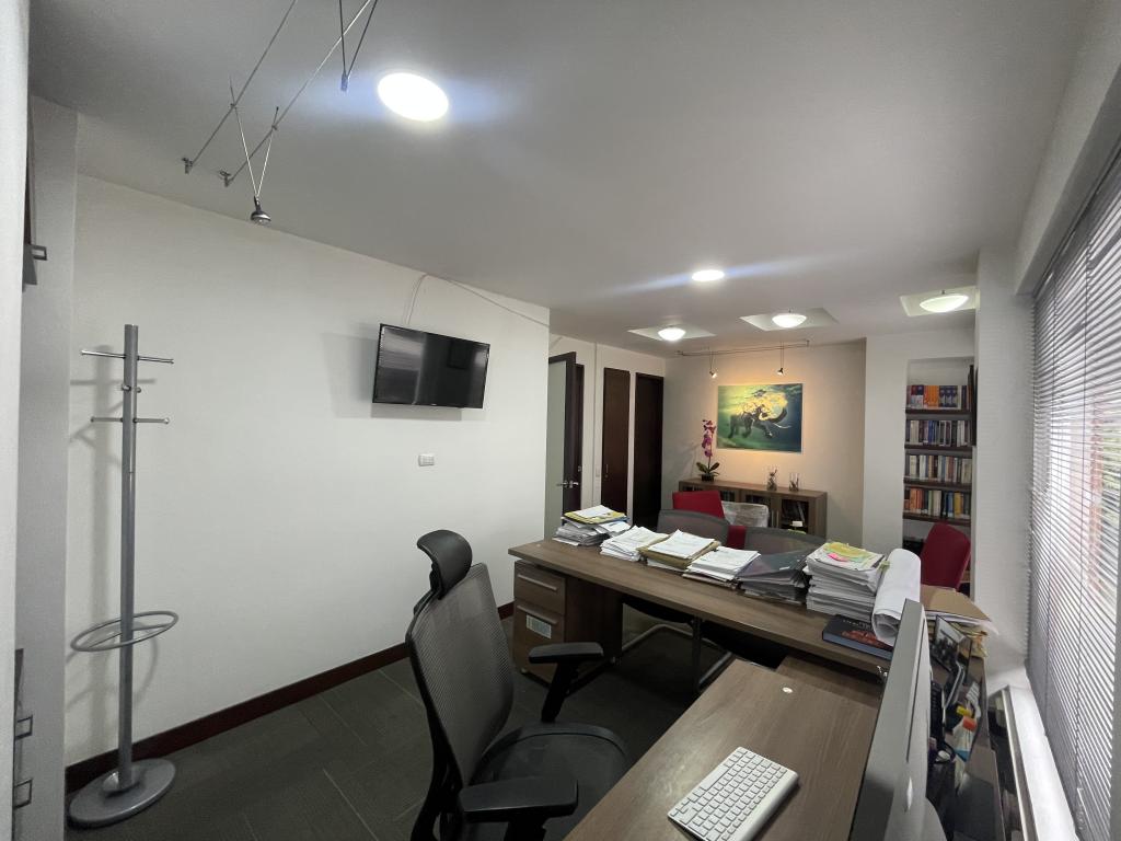Oficina en venta en Chico Norte, Bogotá, 130 m² · foto 10 de 12