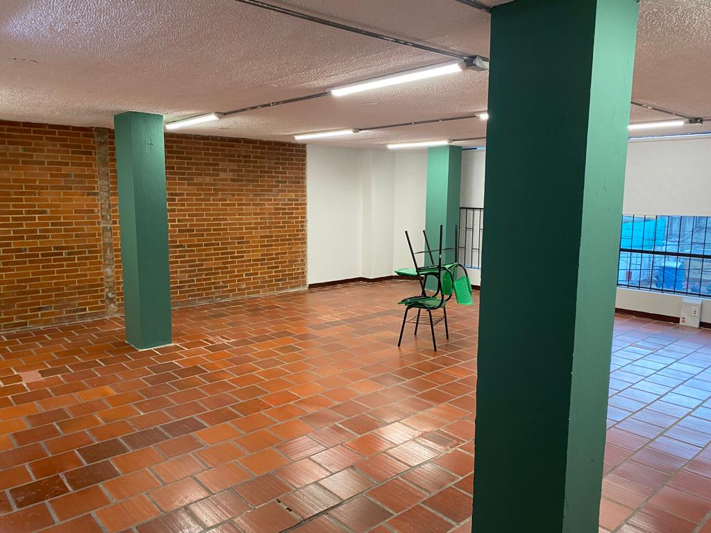 Edificio en arriendo en Colombia, Bogotá, 1800 m² · foto 12 de 24