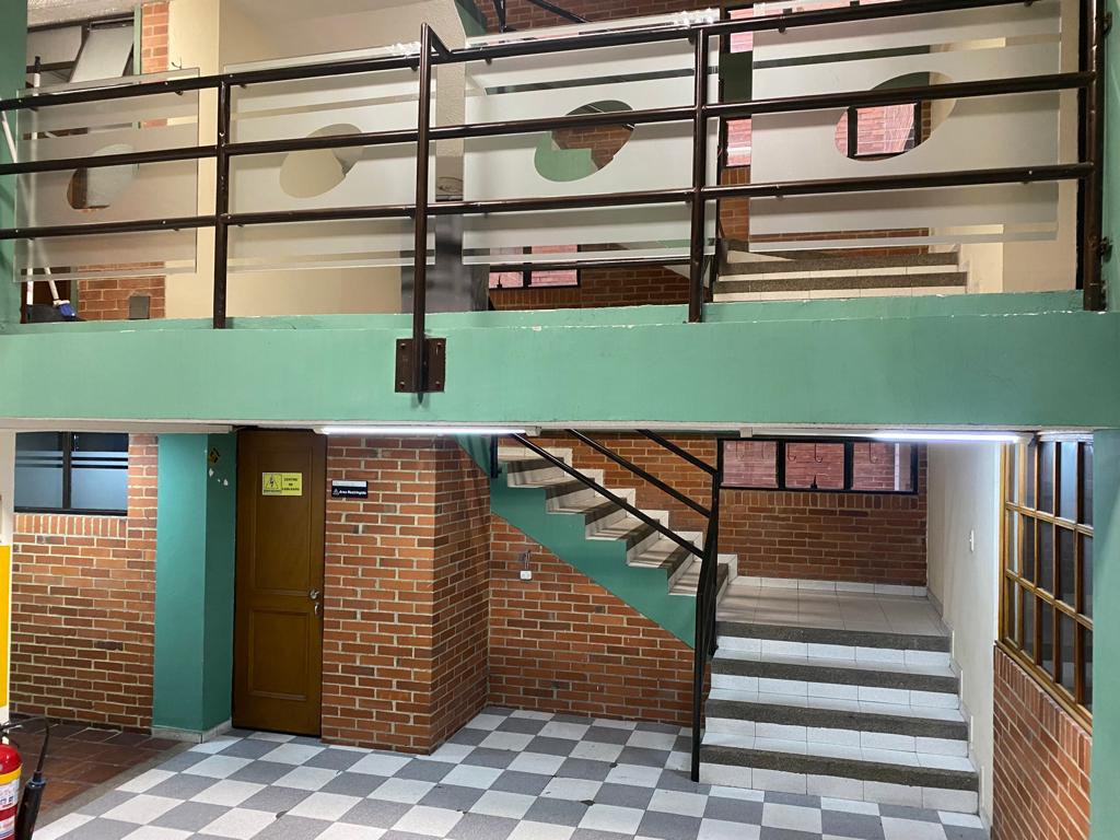 Edificio en arriendo en Colombia, Bogotá, 1800 m² · foto 16 de 24