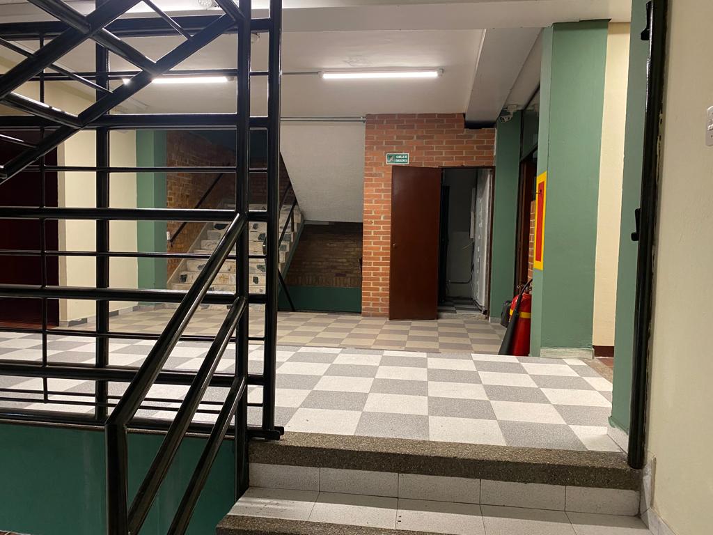 Edificio en arriendo en Colombia, Bogotá, 1800 m² · foto 3 de 24