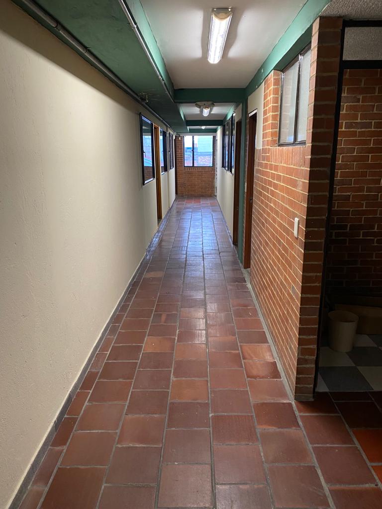 Edificio en arriendo en Colombia, Bogotá, 1800 m² · foto 14 de 24