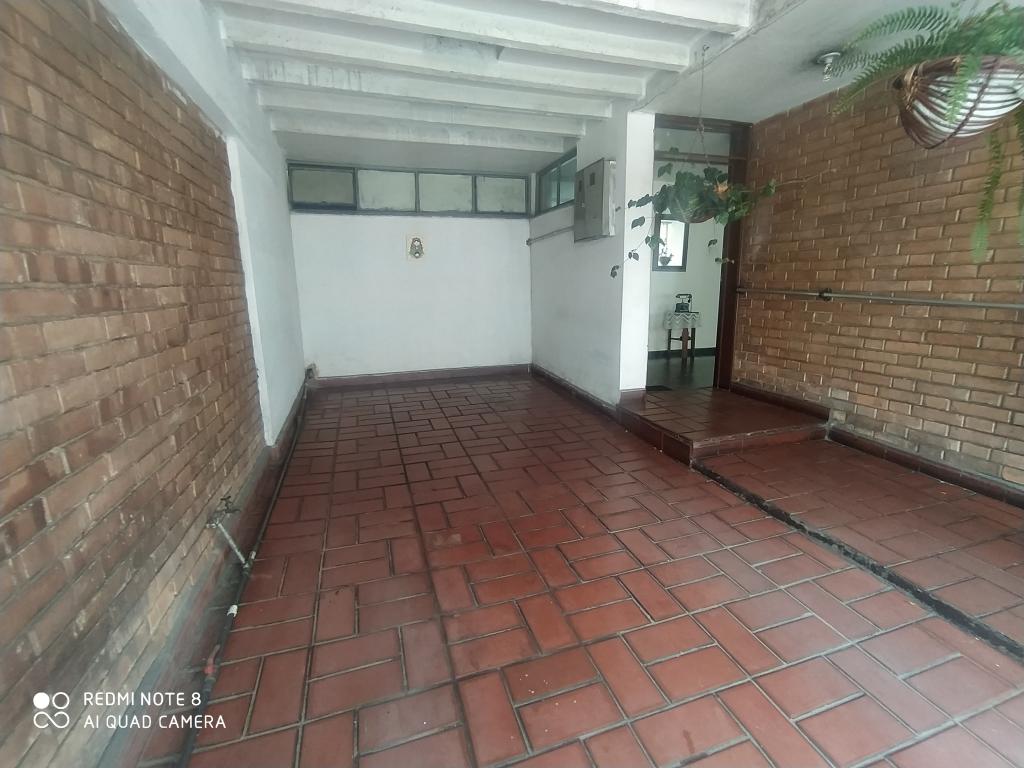 Casa de 4 alcobas en venta en Nicolás De Federmán, Bogotá, 155 m² · foto 2 de 17