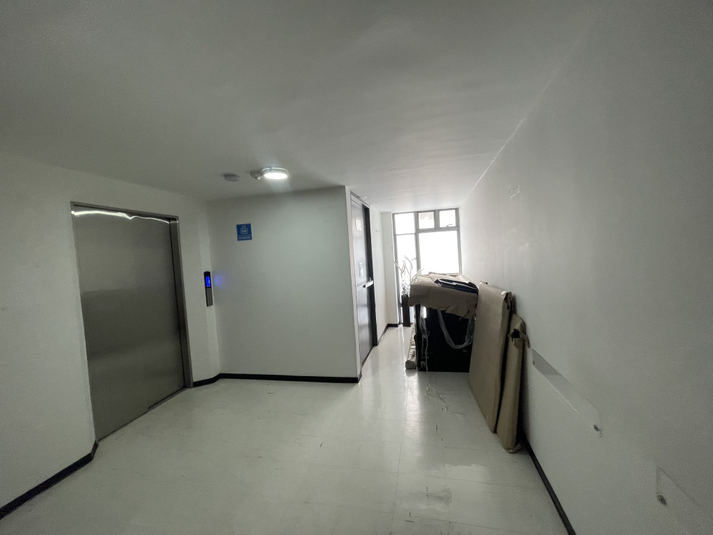 Edificio en venta en Antiguo Country, Bogotá, 828 m² · foto 6 de 6