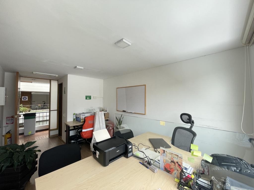 Oficina en venta en Unicentro, Bogotá, 14 m² · foto 2 de 5