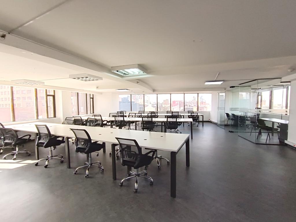 Oficina en arriendo en Quinta Camacho, Bogotá, 180 m² · foto 3 de 11