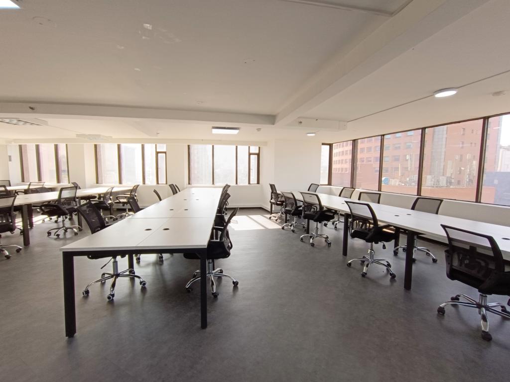 Oficina en arriendo en Quinta Camacho, Bogotá, 180 m² · foto 7 de 11