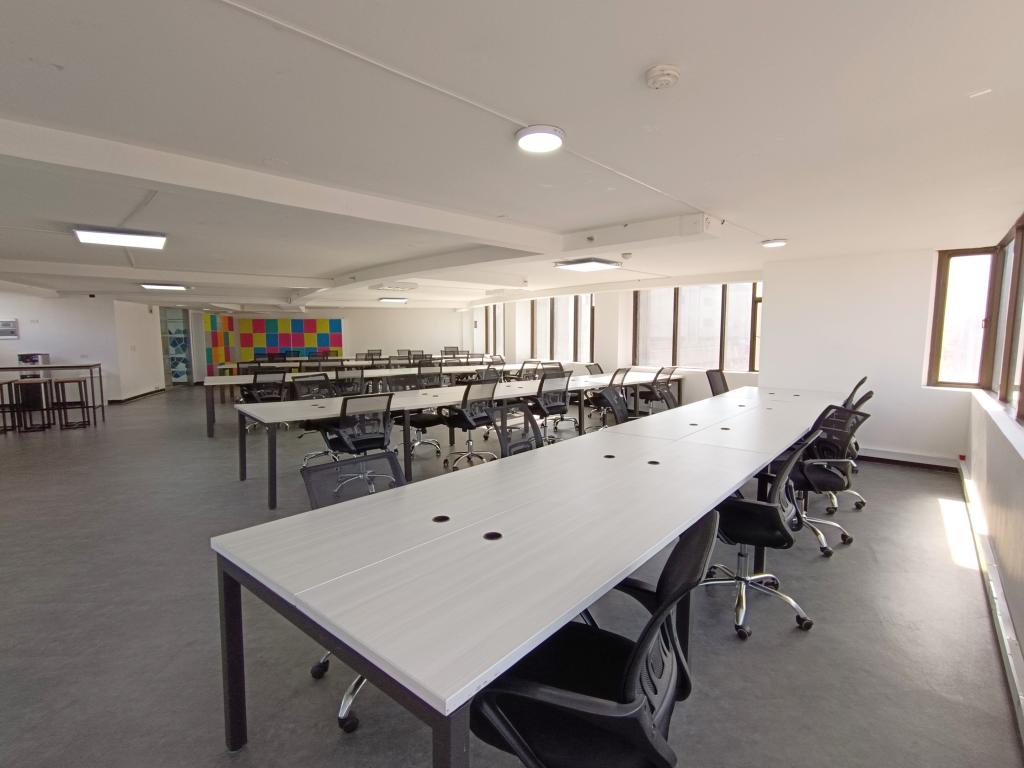 Oficina en arriendo en Quinta Camacho, Bogotá, 180 m² · foto 8 de 11