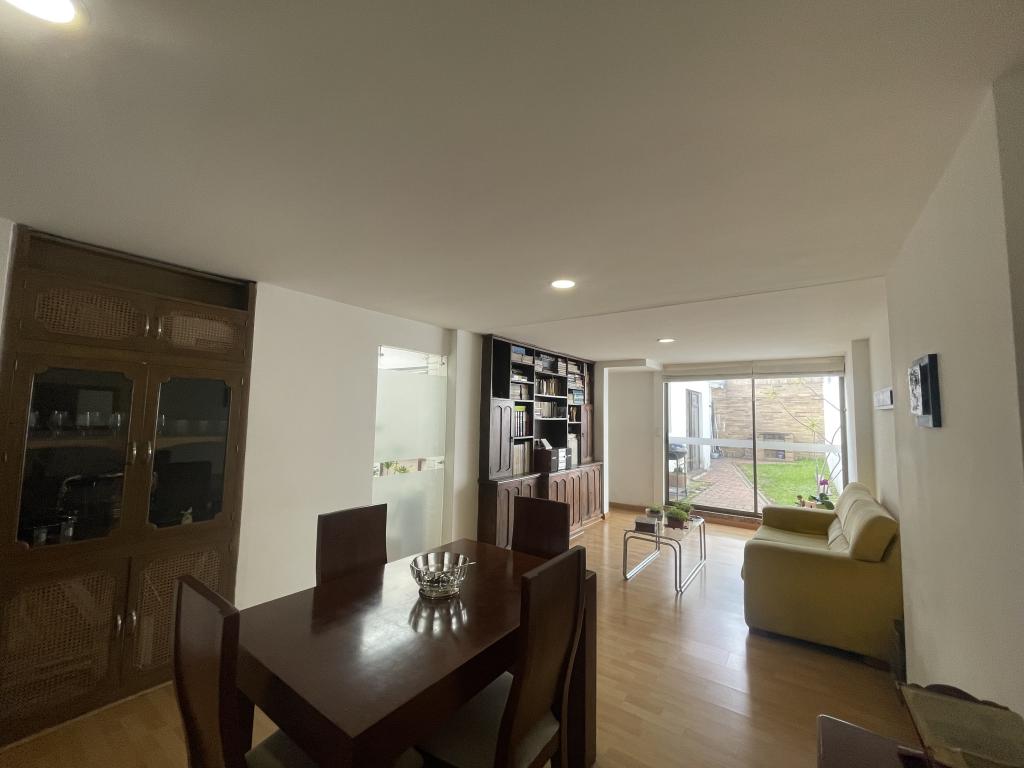 Casa de 3 alcobas en venta en Pontevedra, Bogotá, 183 m² · foto 3 de 17
